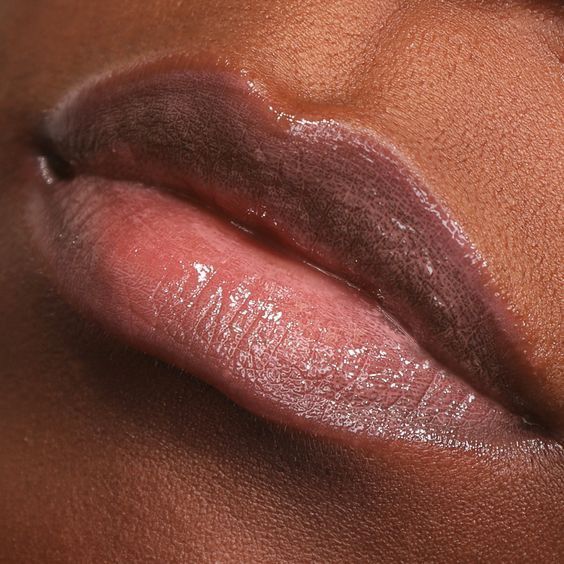 Moisturised lips (Moira Cosmetics)