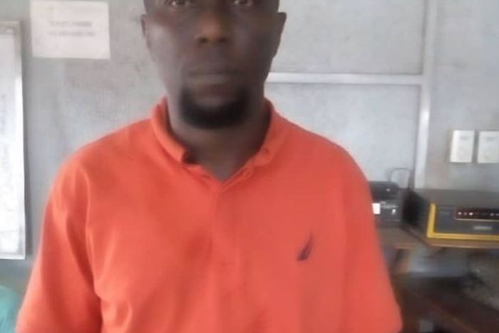 School expels students whose father assaulted a teacher