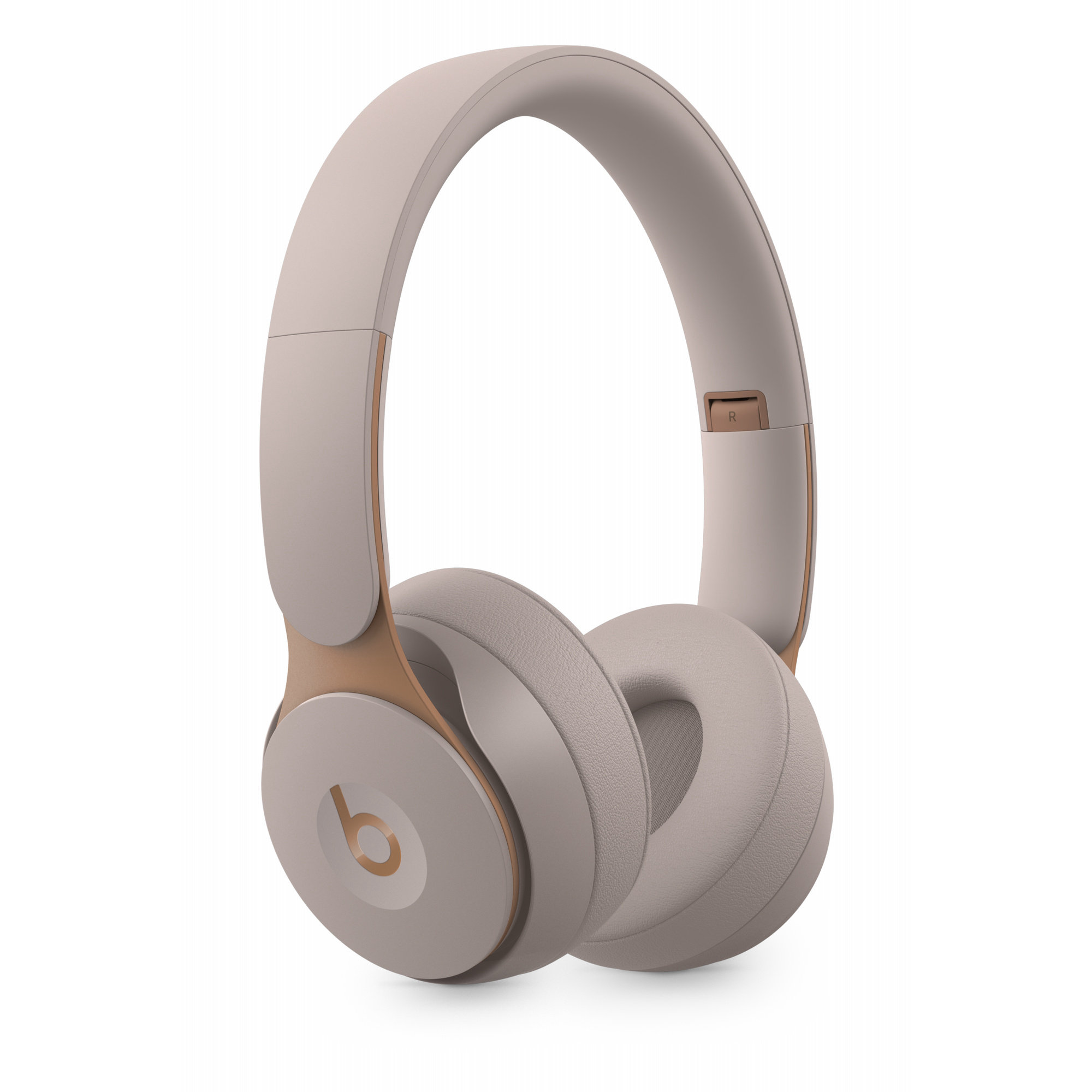 Active-Noise-Cancelling-Headphones-Flight-Essentials-for-a-Peaceful-journey