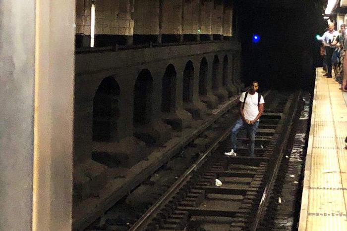 ___8865923___2018___9___17___17___00SUBWAY1-jumbo