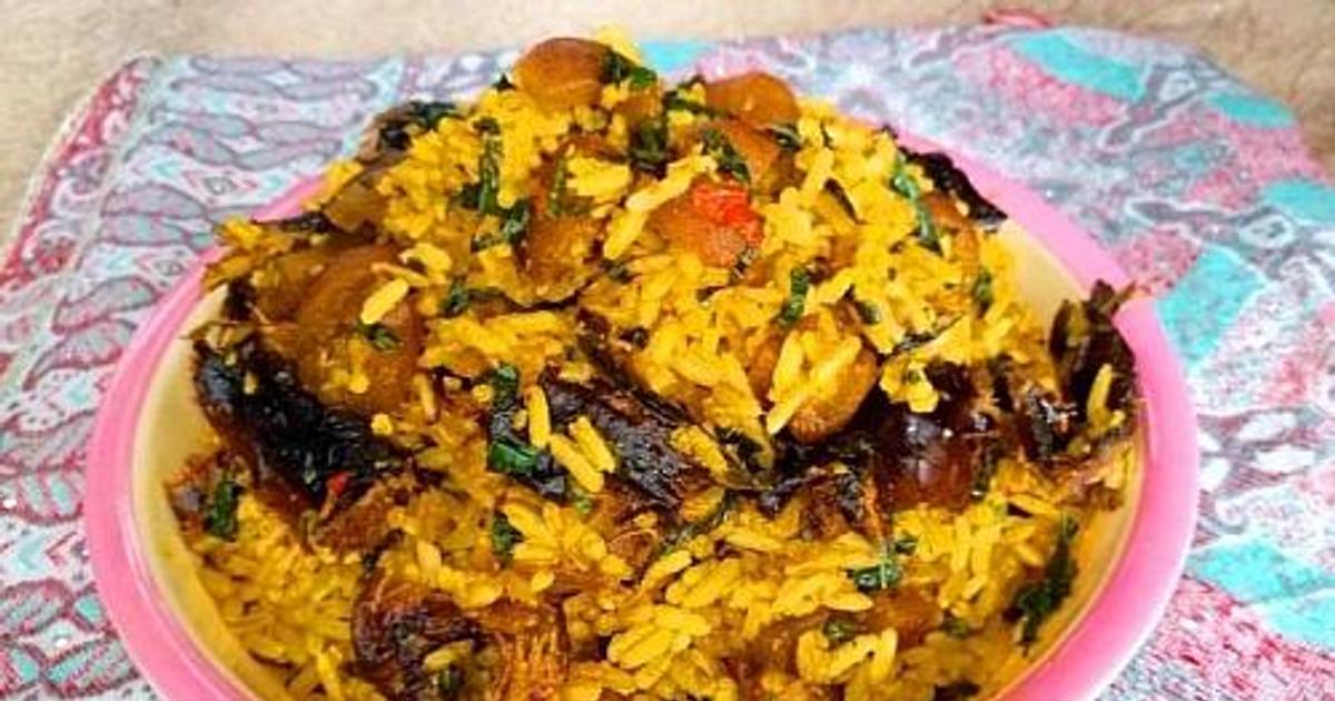 Everybody should know how to make this concoction rice | Pulse Nigeria