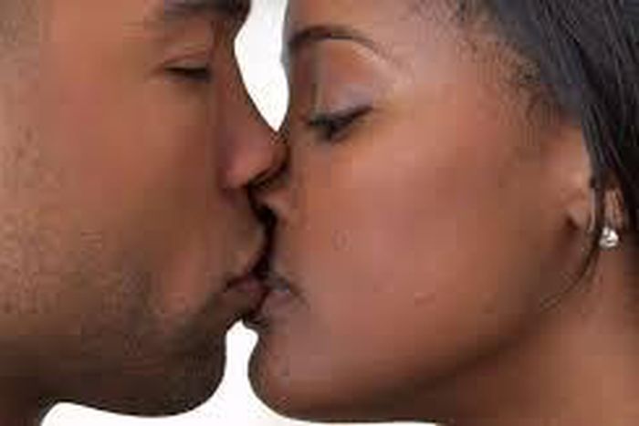 Romance: 8 easy guides to being a great kisser