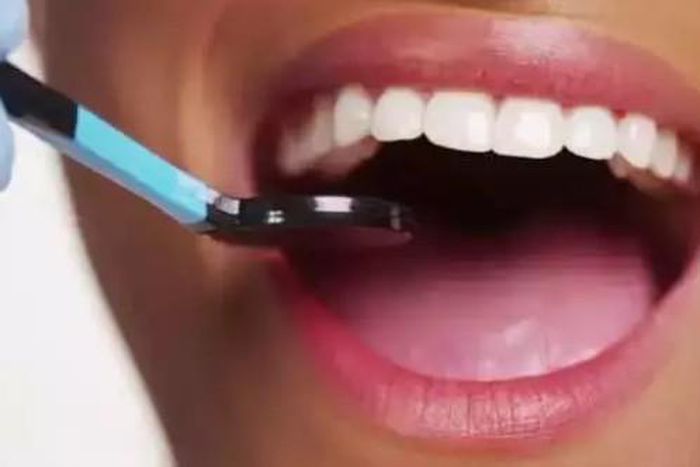 5 ways to naturally whiten your teeth at home. [eve9world]