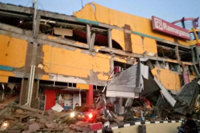 Indonesia's disaster agency released a picture showing a collapsed shopping mall in Palu, Central Sulawesi
