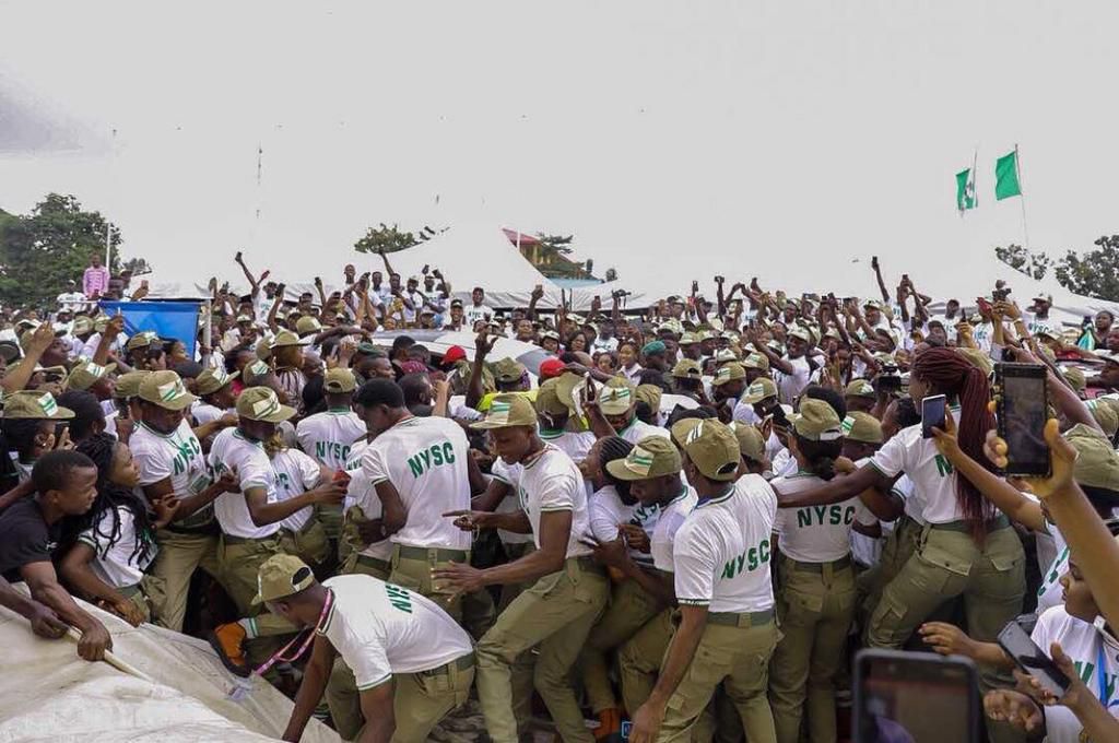 Davido's arrival at NYSC camp