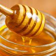12 Ways Honey Can Up Your Beauty Game