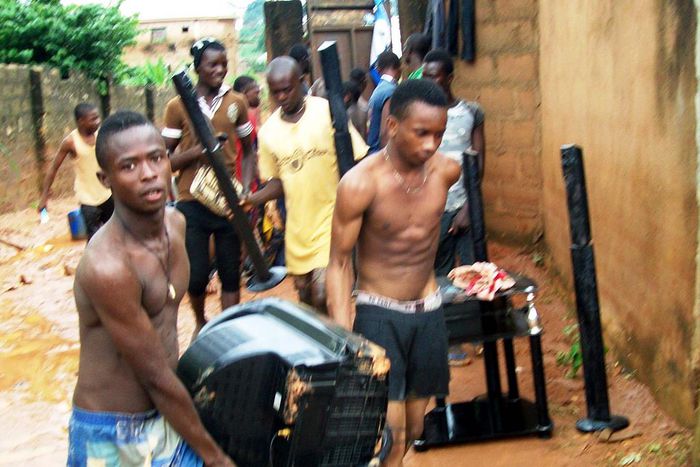 ___4009657___2015___7___24___18___PIC.5.+FLOOD+AT+OBOSI+IN+ANAMBRA