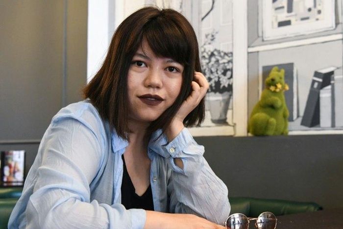 Kyrgyz singer Zere Asylbek says the message of her video is to respect oneself as well as the views and lifestyle of others -- but her attempt to highlight gender discrimination has earned her death threats