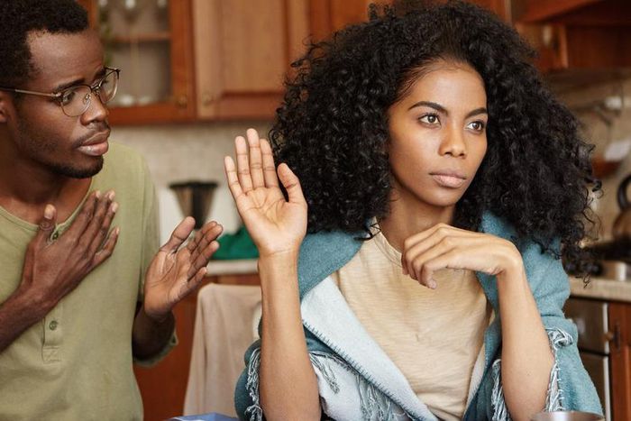 ___7817666___2018___1___8___16___Unhappy+couple+Madame+Noire