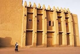 The ancient Kano city walls. [theworldnews]