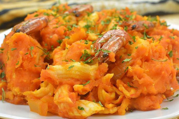 How to prepare the Yoruba thick and spicy yam porridge (Asaro)