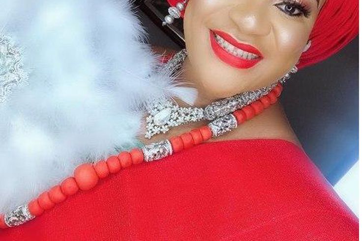 Nkechi Blessing has queried why she anyone would want her to settle with a married man saying she is too much to settle for less.