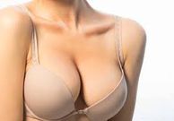 Seins qui démangent : quand une simple démangeaison cache un problème plus sérieux