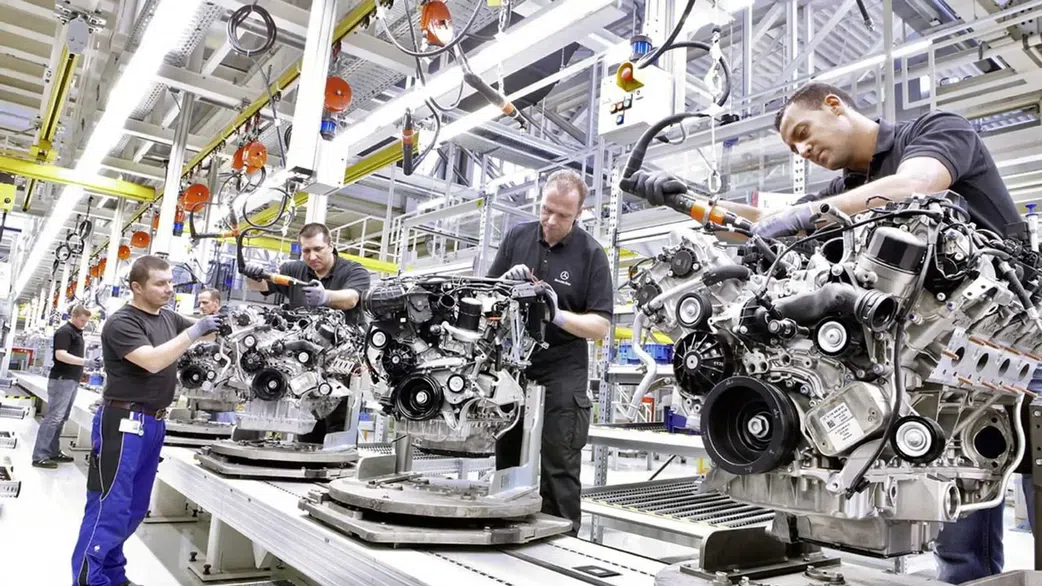 Mercedes va s'implanter au Sénégal