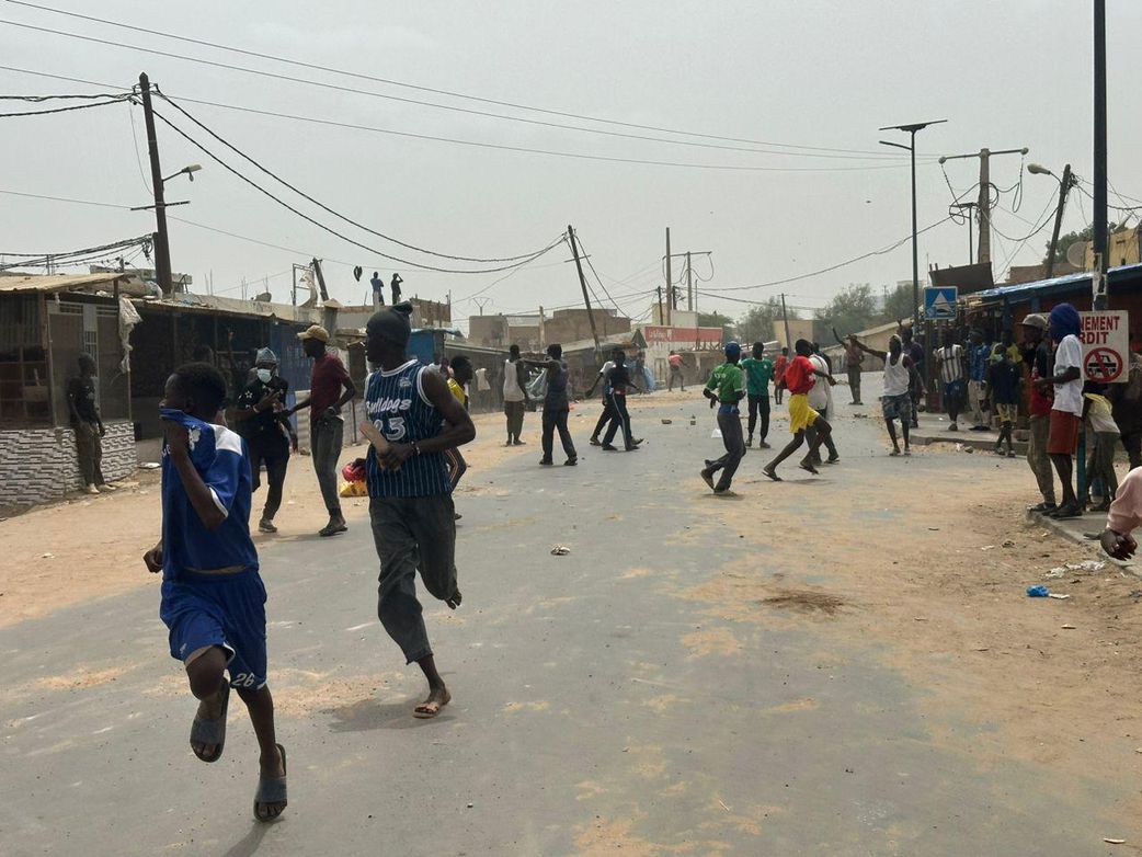 Grenade au visage : Quand le maintien de l’ordre vire au drame à Rosso