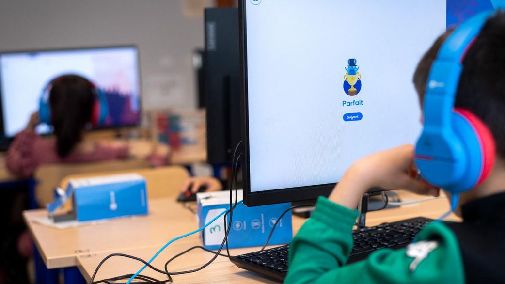 L’intelligence artificielle entre en classe : une révolution éducative dès la maternelle aux Émirats