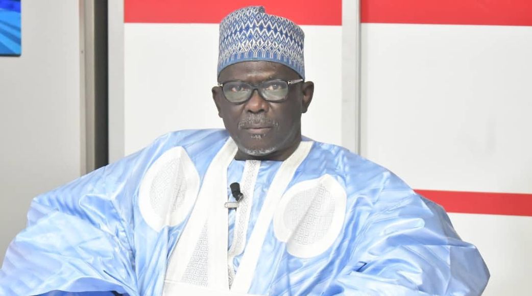« 16 mois de clochardisation de la République » : Moustapha Diakhaté étrille le régime de Diomaye