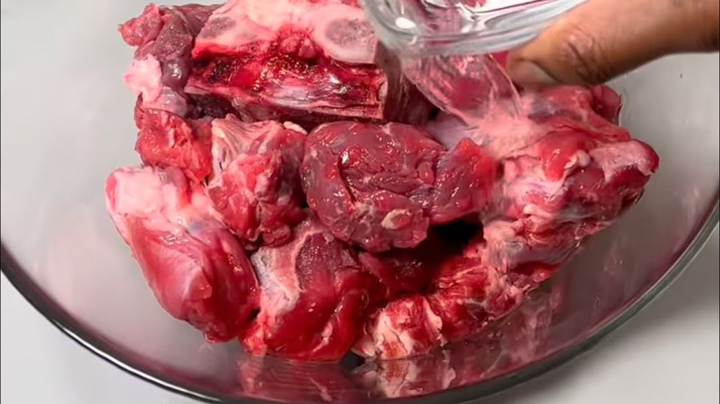 Tabaski : faut-il rincer sa viande avant de la faire cuire ?