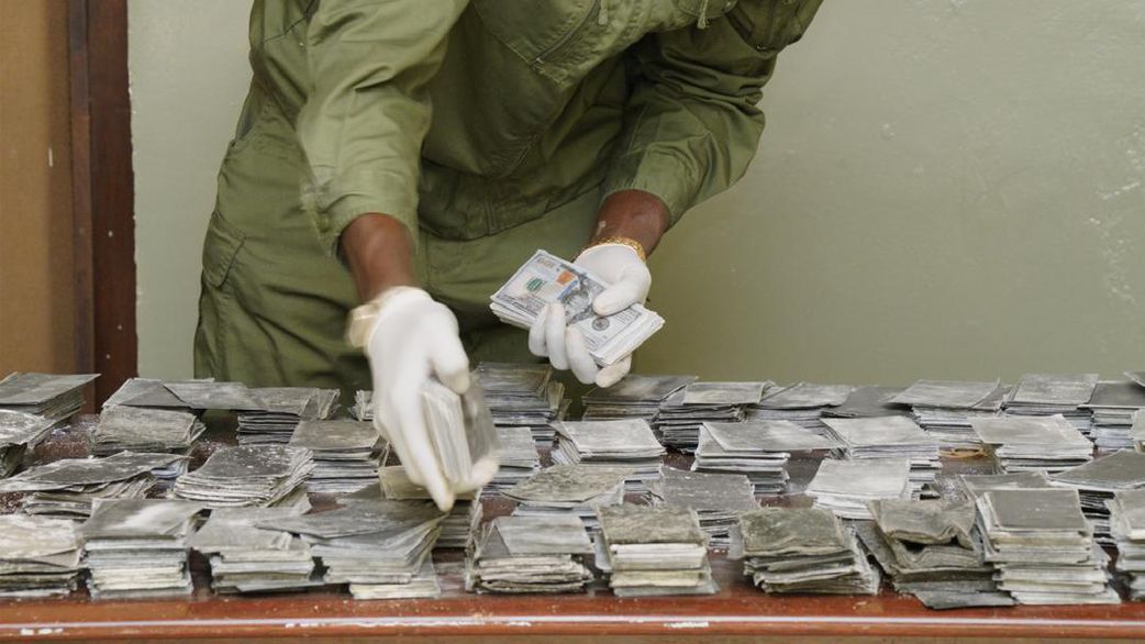 Plus de 7 milliards FCFA en billets noirs saisis entre Dakar et Thiès