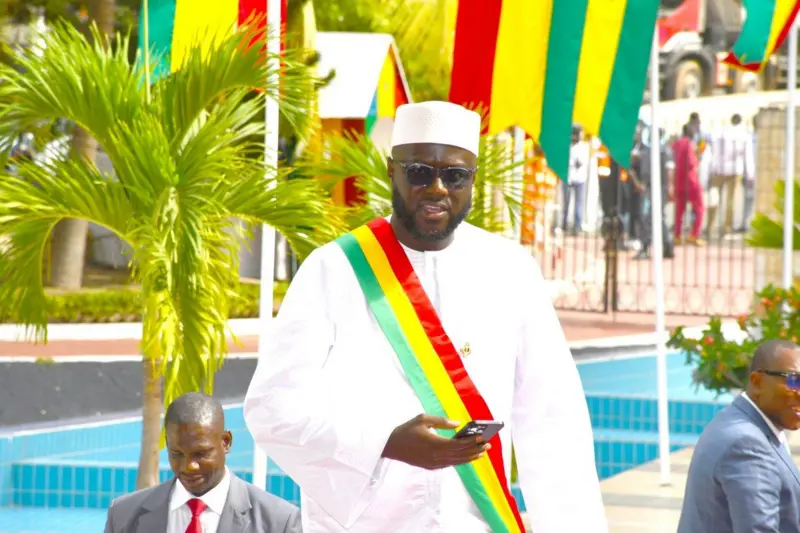 El Malick Ndiaye, le chien et la morsure
