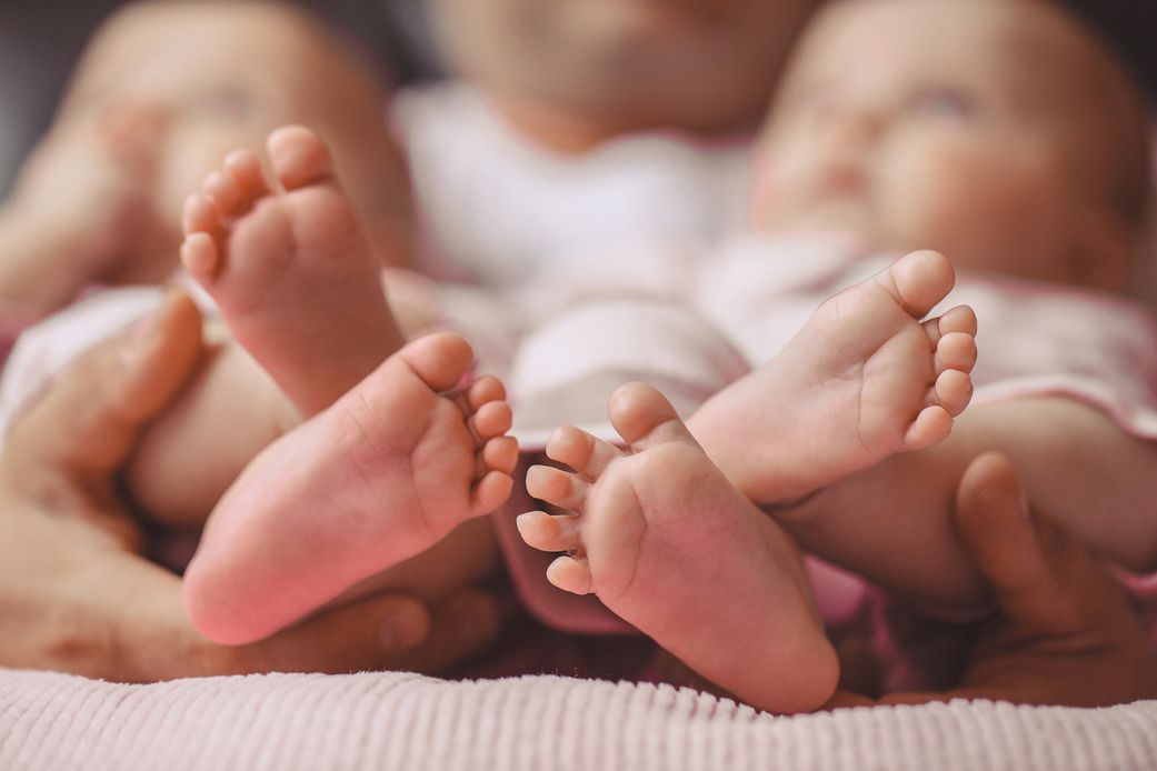 Si vous avez eu des jumeaux, vous êtes plus à risque d'être hospitalisée l'année qui suit : voici pourquoi