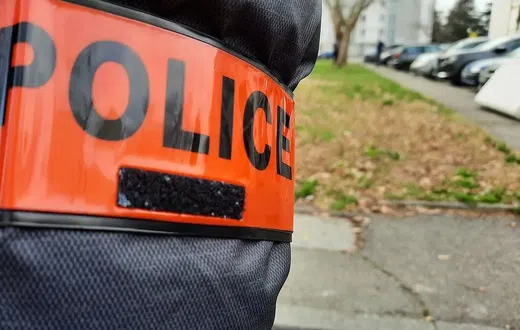 policeeeee
