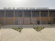 La fausse gendarme avait promis à une mère de libérer son fils accusé de viol