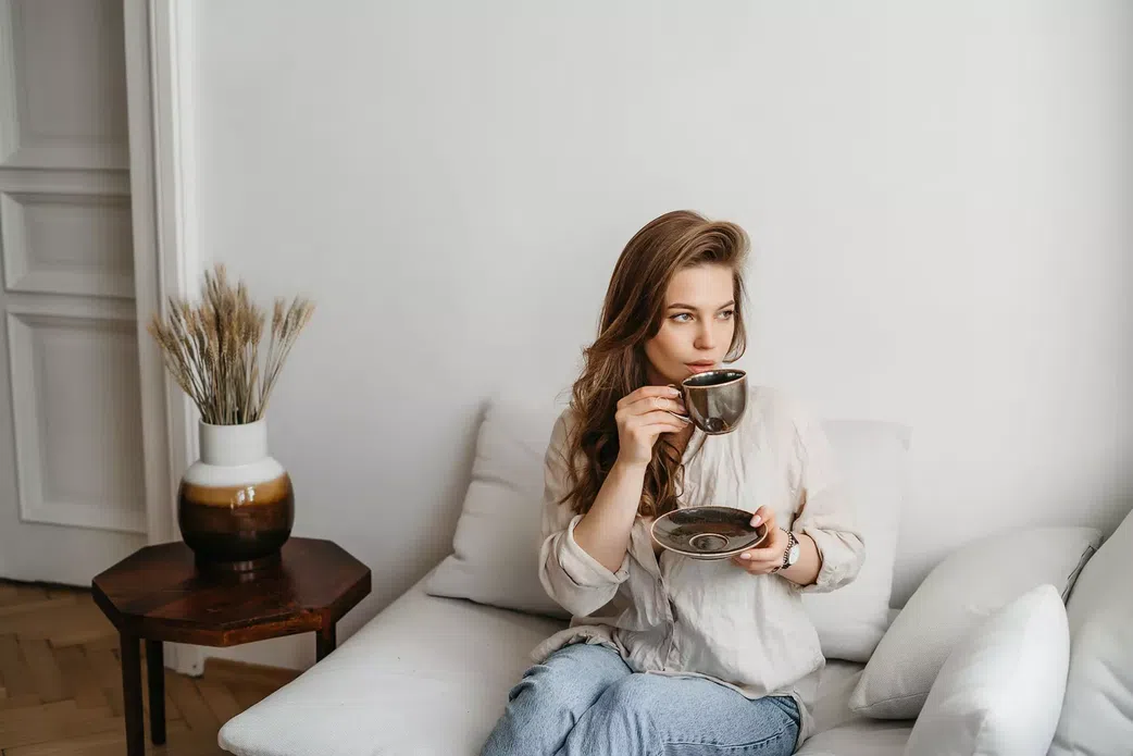 Vous buvez votre café trop tôt ? Voici pourquoi c’est une erreur !