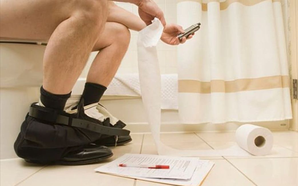 Toilettes + smartphone = cocktail dangereux ?