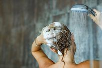 4 raisons qui vont vous faire passer à la douche du soir !