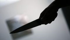 Sa cousine l'insulte, elle la poignarde mortellement...