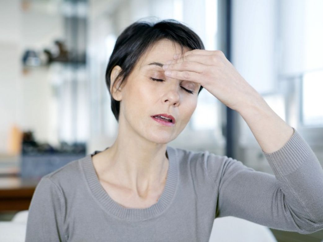 Maux de tête : les 5 signes qui doivent vous inquiéter