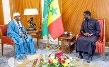 Le Président de la République Bassirou Diomaye Faye reçoit le Khalife général de Léona Niassène
