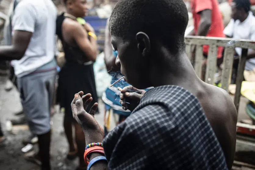 Sénégal : la consommation du kush, la « drogue du zombie » explose