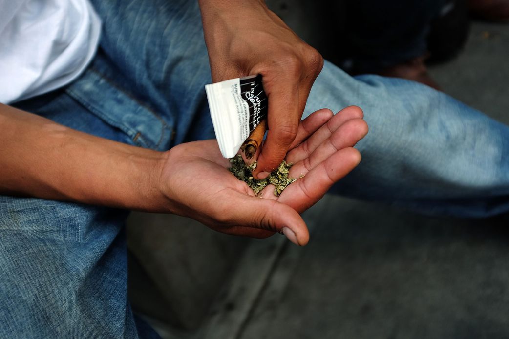 Sénégal : la consommation du kush, la « drogue du zombie » explose