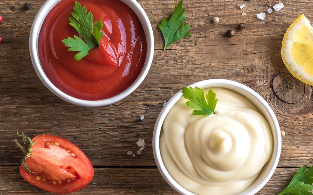 Ketchup ou mayo : quelle sauce fait le moins grossir ?