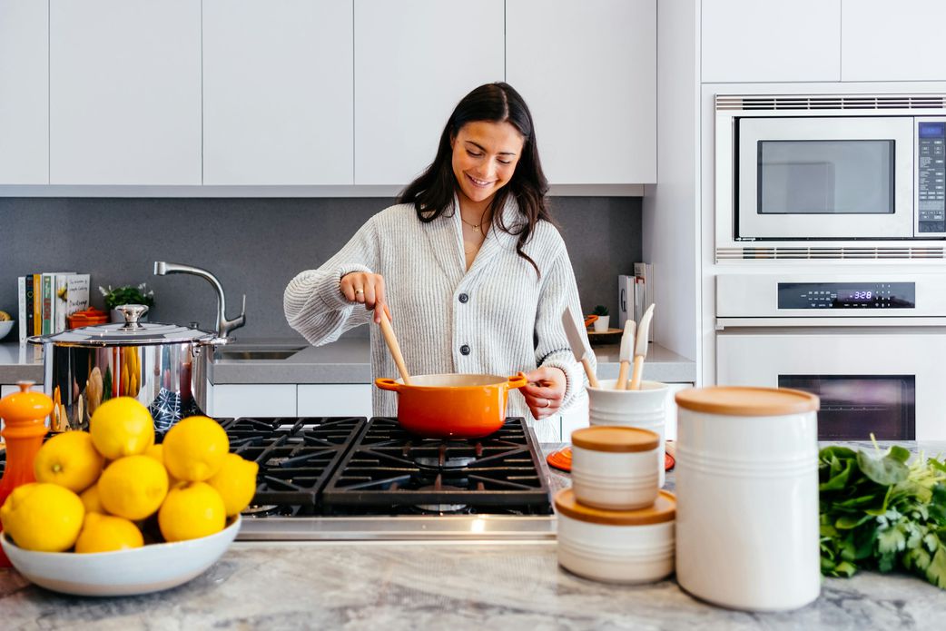 3 gestes à faire en cuisine pour perdre du poids plus vite selon une diététicienne !