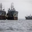 Des bateaux de pêche dans la baie de Hann, à Dakar, en septembre 2023. JOHN WESSELS / AFP