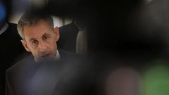 Cellule de 9 m², isolement... :  Ce que l'on sait de la détention de Sarkozy
