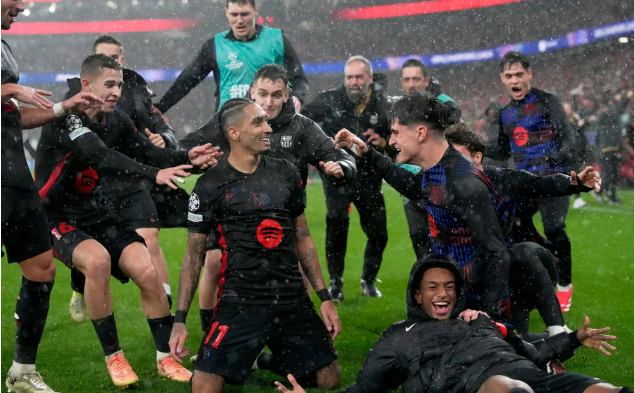 Un match totalement dingue et le Barça renverse le Benfica (4-5)