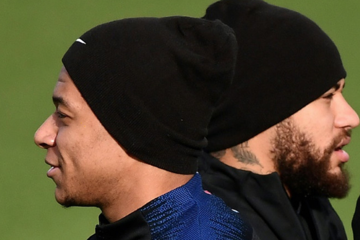 Des joueurs comme Kylian Mbappe et Neymar subiraient une baisse de salaire de 50% dans le cadre d'une proposition visant à réduire les salaires dans le football français pendant la crise des coronavirus