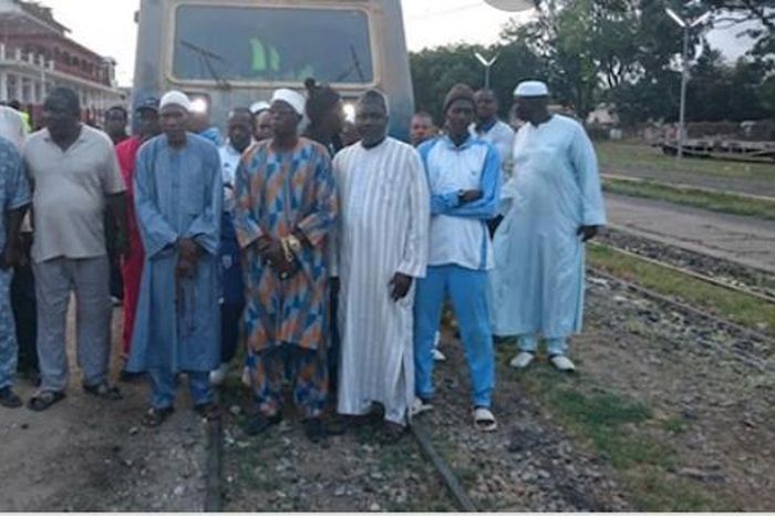 THIÈS: LES CHEMINOTS RETRAITÉS METTENT FIN À LEUR SIT-IN