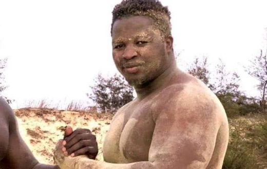 Ousmane Sané lutteur