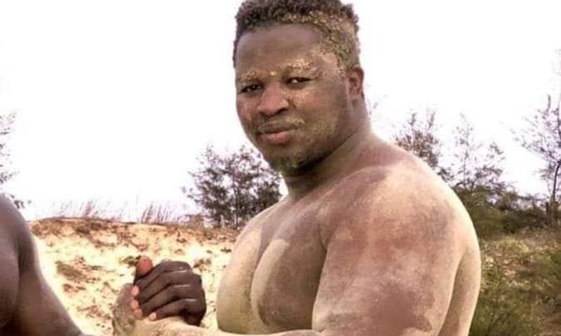 Ousmane Sané lutteur