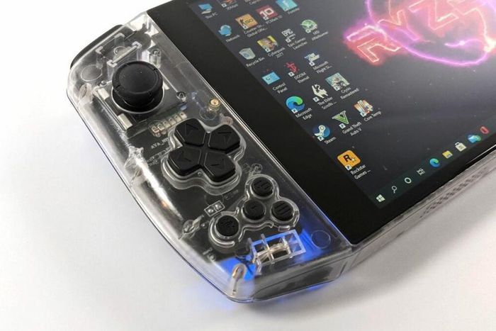 L’Aya Neo est un véritable PC logé au chausse-pied dans un format de console portable