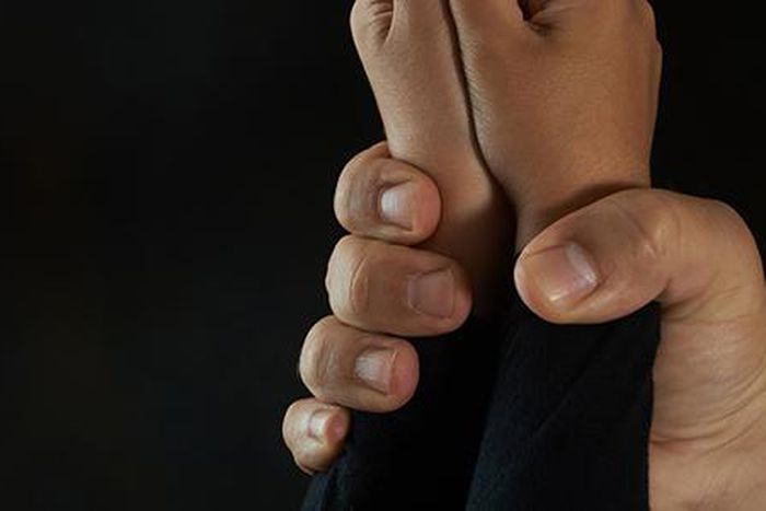 abus-sexuels-c-Vasileios-Karafillidis