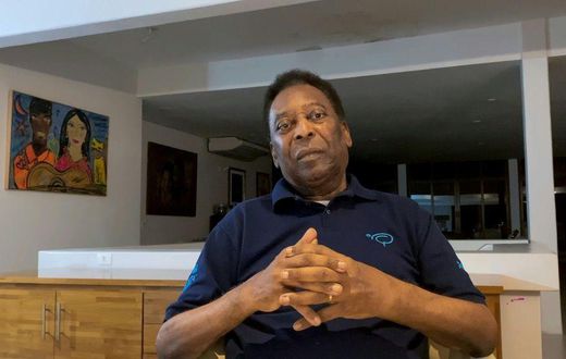 Pele assured his fans that he was in good health last  October