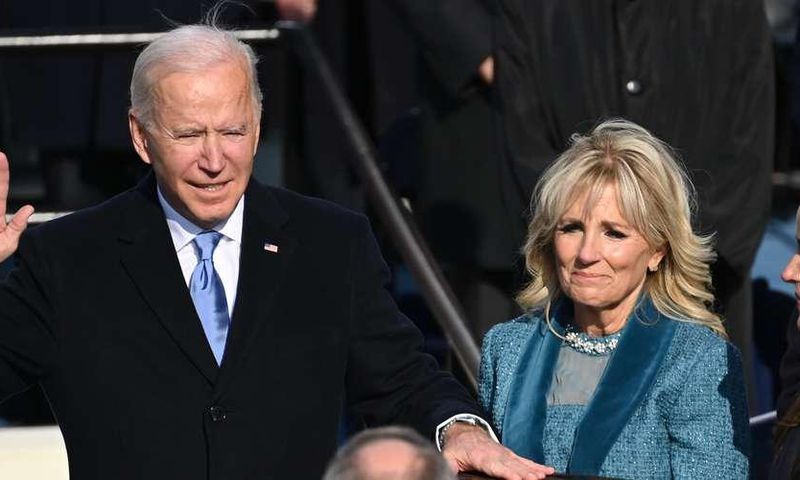 Joe Biden prête serment le 20 janvier 2021 et devient le 46e Président des Etats-Unis