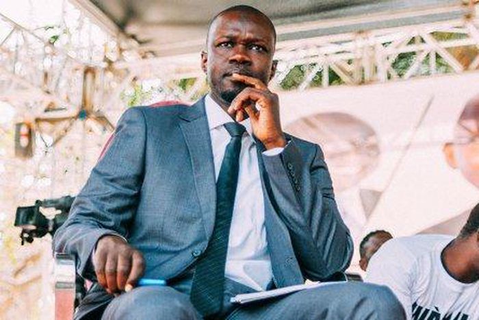 Ousmane Sonko pensif
