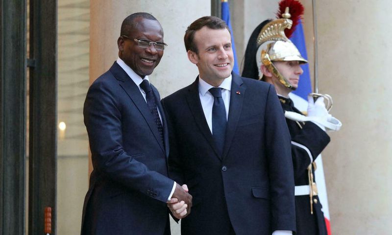 Macron-Talon